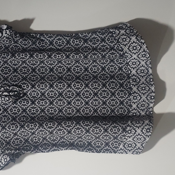 Top - Picture 3 of 9